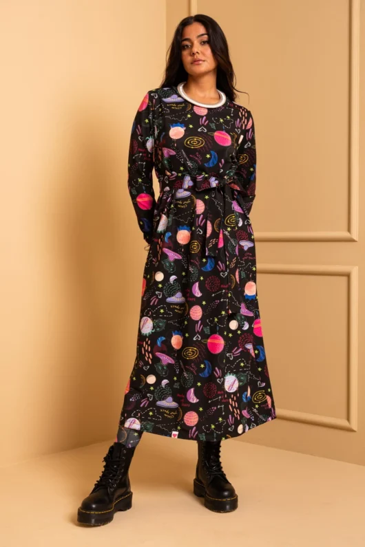 Amelia Dress Black Claim Your Space Φούτερ Φόρεμα με Ζώνη Petit Boutik