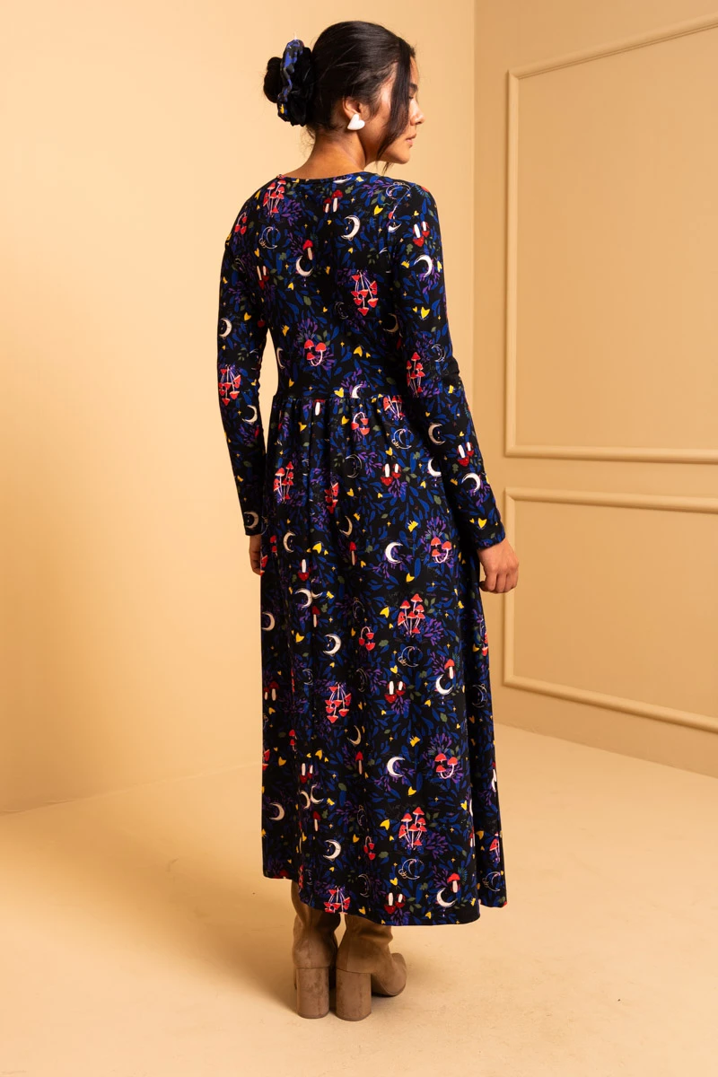 Isabella Dress Black Mushrooms Forest Jersey Dress with Pockets Petit Boutik - Image 4