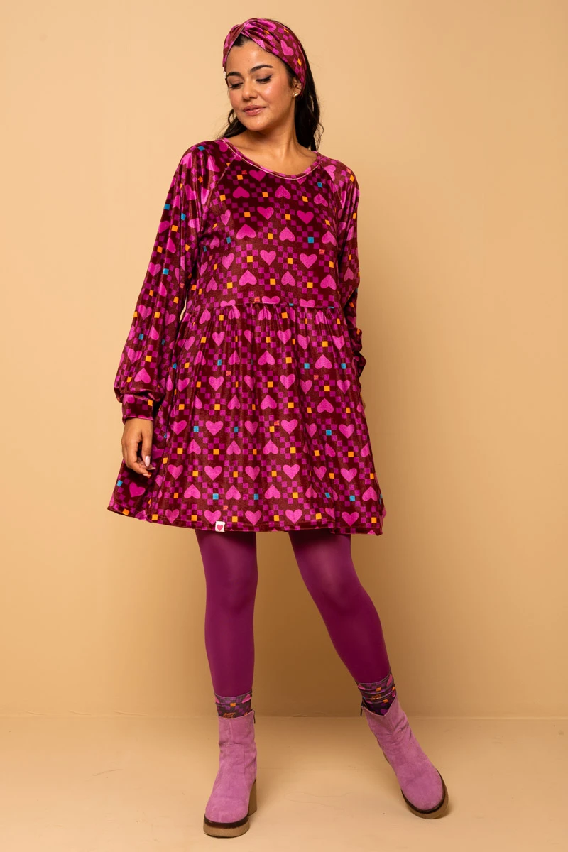 Melina Mini Velvet Dress Magenta Hearts - Image 2