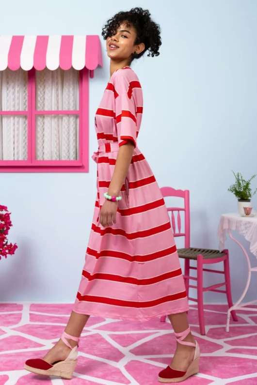 Alternative view of Reina T-shirt Dress Red Pink Stripes Με Κέντημα Καρδιά Κοντομάνικο Φόρεμα με Τσέπες & Ζώνη Petit Boutik