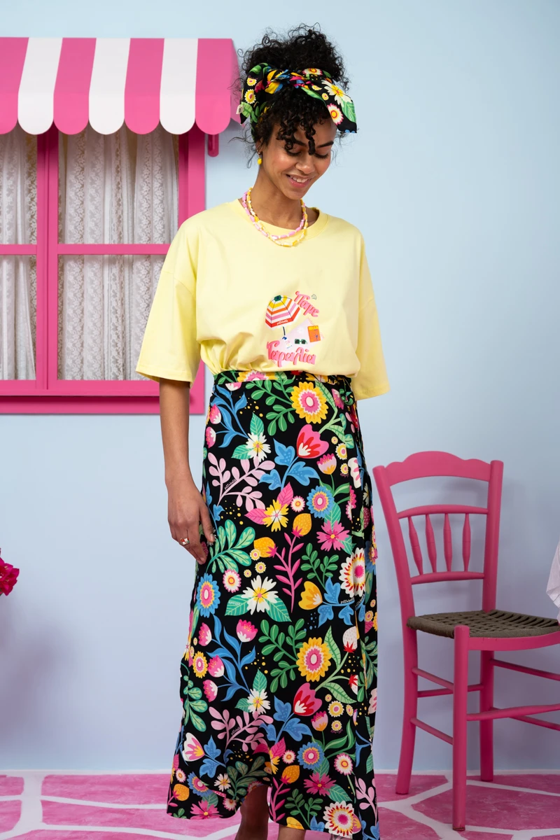 Klara Wrap Skirt Vis Black Strawberries Forest Δετή Φούστα Petit Boutik - Image 3