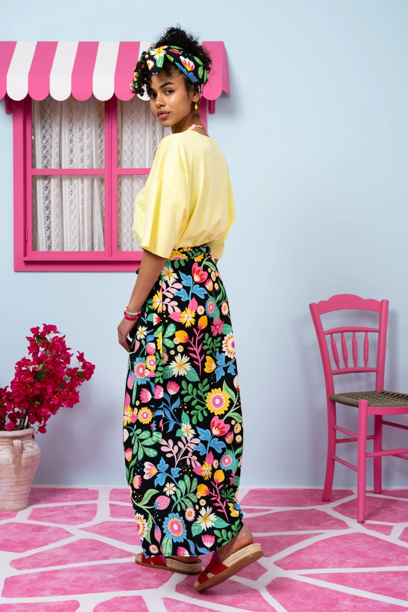 Klara Wrap Skirt Vis Black Strawberries Forest Δετή Φούστα Petit Boutik - Image 4