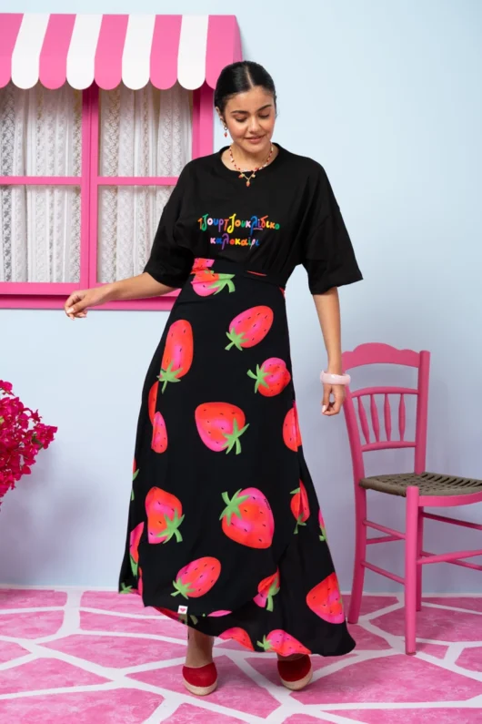 lara Wrap Skirt Vis Black Big Strawberries Δετή Φούστα Petit Boutik