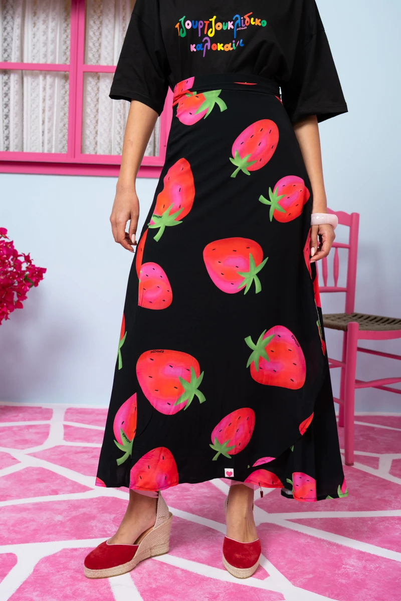 lara Wrap Skirt Vis Black Big Strawberries Δετή Φούστα Petit Boutik - Image 2