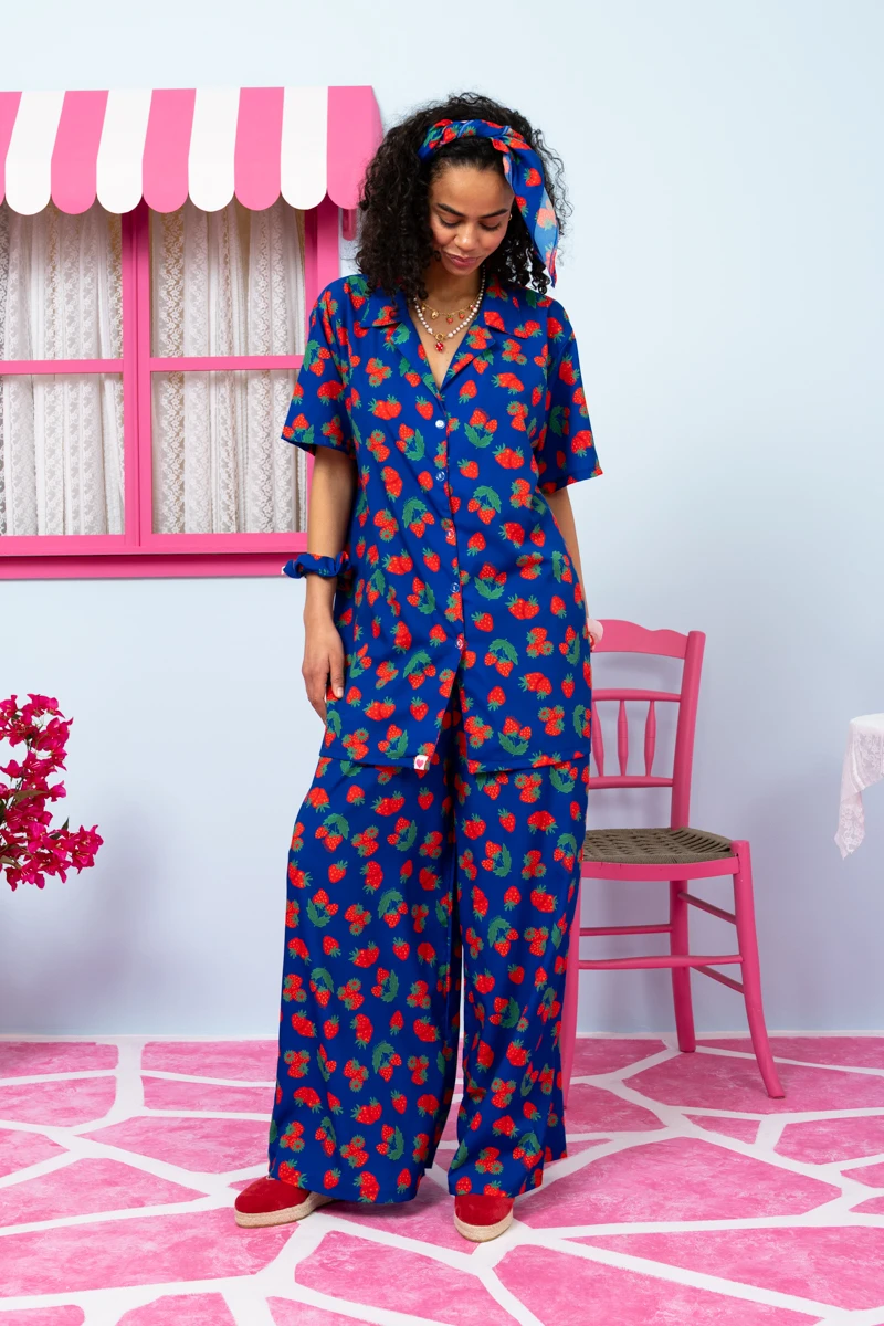 Maya Shirt Blue Red Strawberries Πουκάμισο Petit Boutik - Image 2