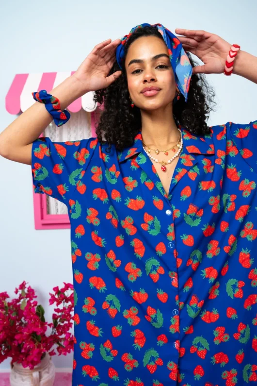 Maya Shirt Blue Red Strawberries Πουκάμισο Petit Boutik