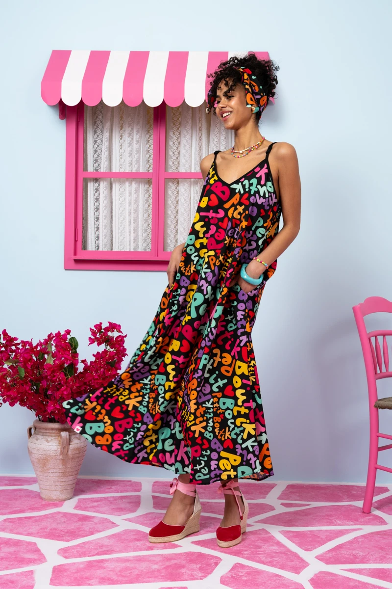 Matina Dress Black Multi Petit Letters Φόρεμα με Ζώνη & Τσέπες Petit Boutik - Image 3