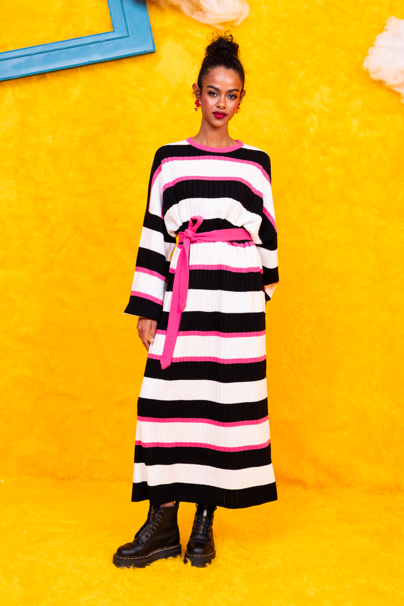 Natalie Knitted Dress Black and White Stripes Φόρεμα με Ζώνη Petit Boutik - Image 3